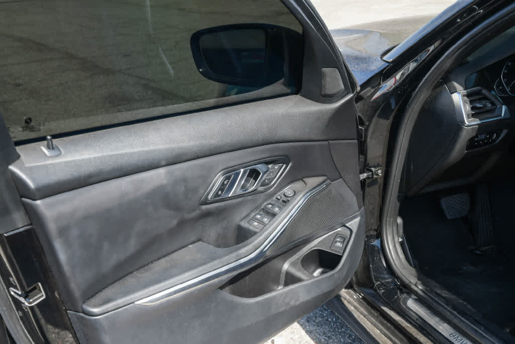 Used 2022 BMW 330i Sedan RWD image 25