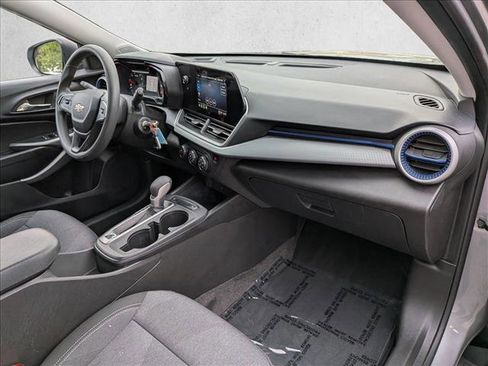 Used 2024 Chevrolet Trax LS w/ Driver Confidence Package image 22