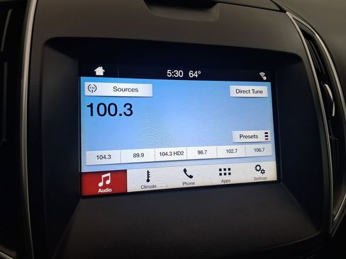 Used 2017 Ford Edge Titanium image 23