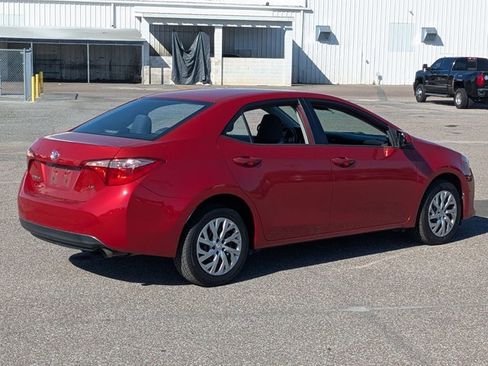 Used 2017 Toyota Corolla LE image 5