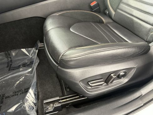 Used 2019 Toyota Avalon Touring image 16