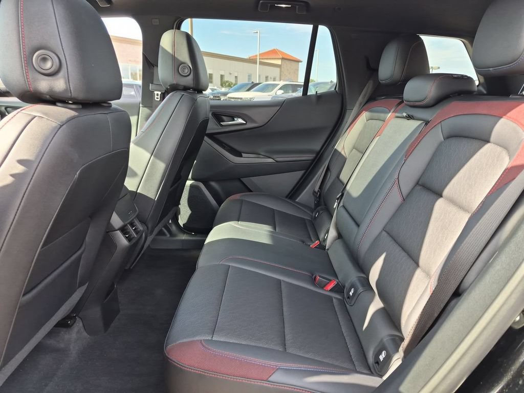 Used 2025 Chevrolet Equinox RS w/ Safety and Technology Package FWD image 26