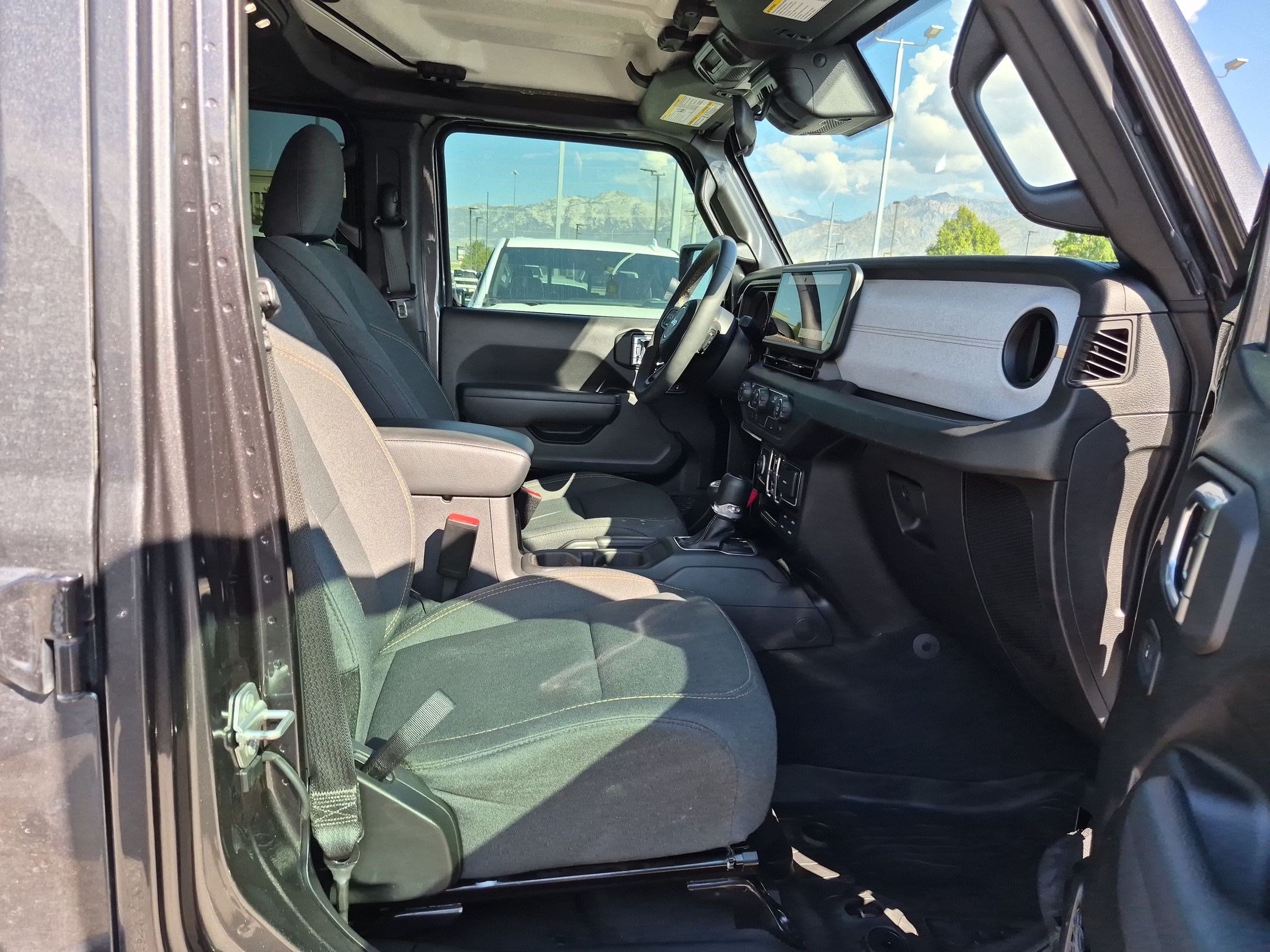 Used 2024 Jeep Gladiator Sport AWD/4WD image 30