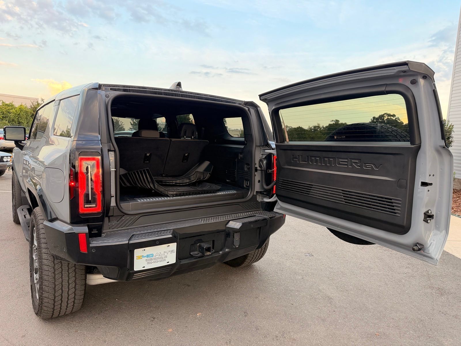 Used 2024 GMC Hummer EV 3X AWD/4WD image 32