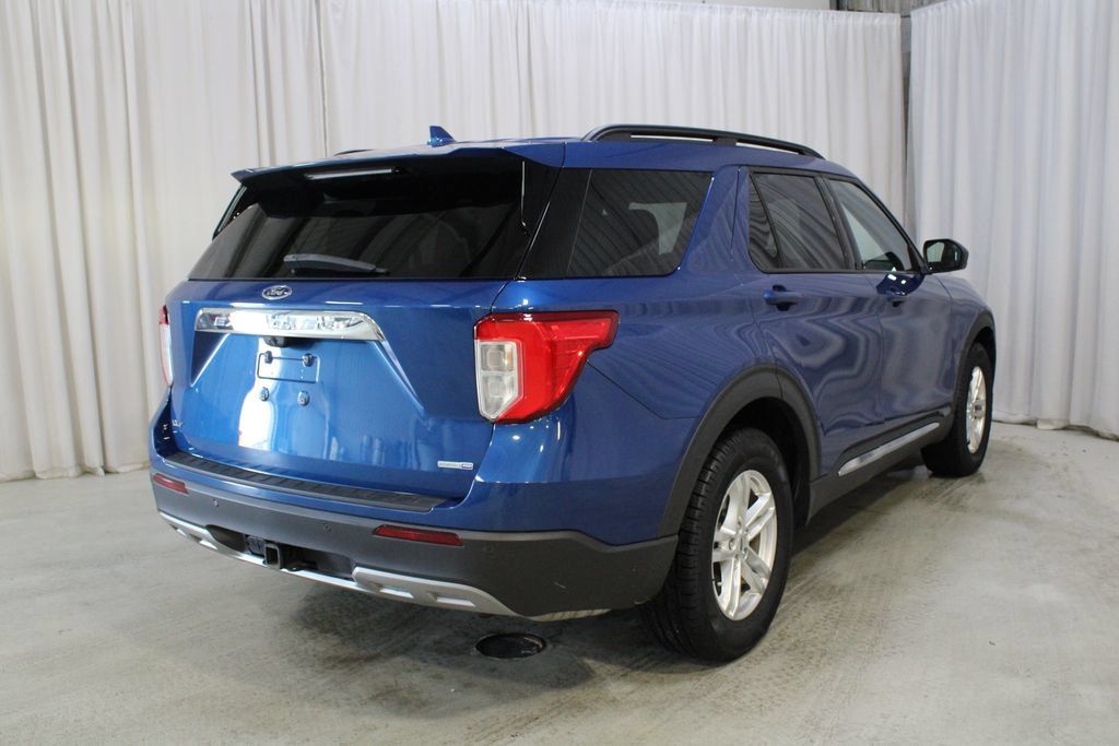 Used 2020 Ford Explorer XLT w/ Equipment Group 202A AWD/4WD image 25
