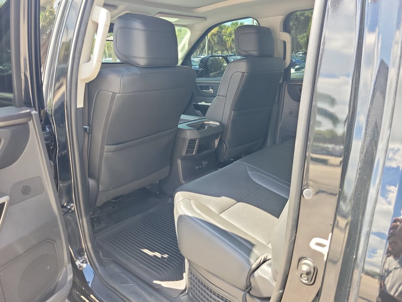 Used 2024 Toyota Tundra Limited AWD/4WD image 9