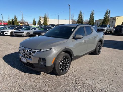 Used 2022 Hyundai Santa Cruz SEL Premium w/ Cargo Package AWD/4WD image 2