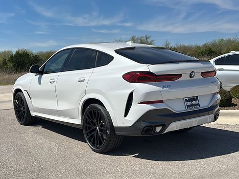 New 2026 BMW X6 xDrive40i image 6
