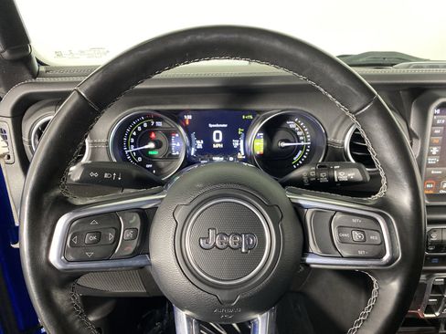 Used 2023 Jeep Wrangler Sahara w/ Cold Weather Group image 24