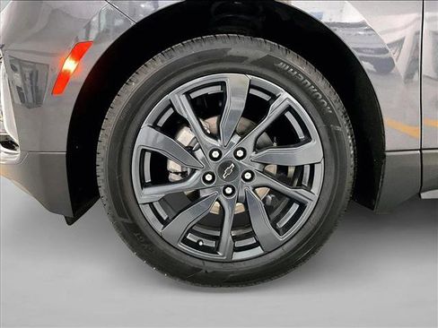 Used 2023 Chevrolet Equinox RS FWD image 10