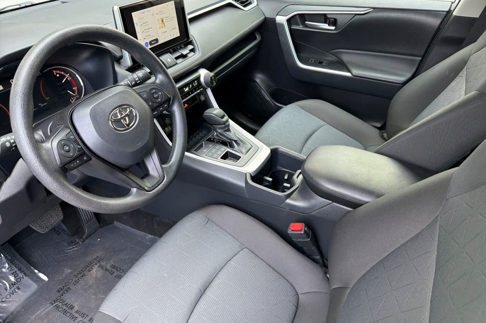 Used 2025 Toyota RAV4 XLE AWD/4WD image 13