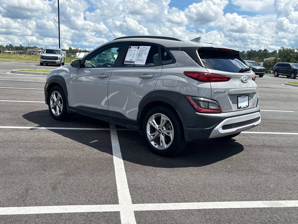 Used 2022 Hyundai Kona SEL w/ Convenience Package FWD image 8