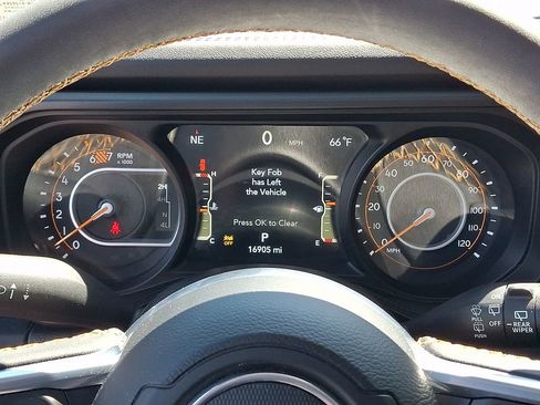 Used 2024 Jeep Wrangler Unlimited Sahara AWD/4WD image 19
