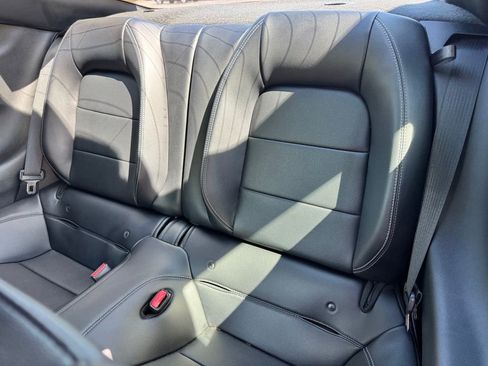 Used 2016 Ford Mustang GT Premium w/ Equipment Group 401A RWD image 20