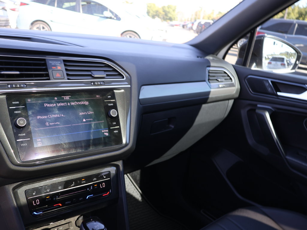 Used 2024 Volkswagen Tiguan SE R-Line FWD image 29