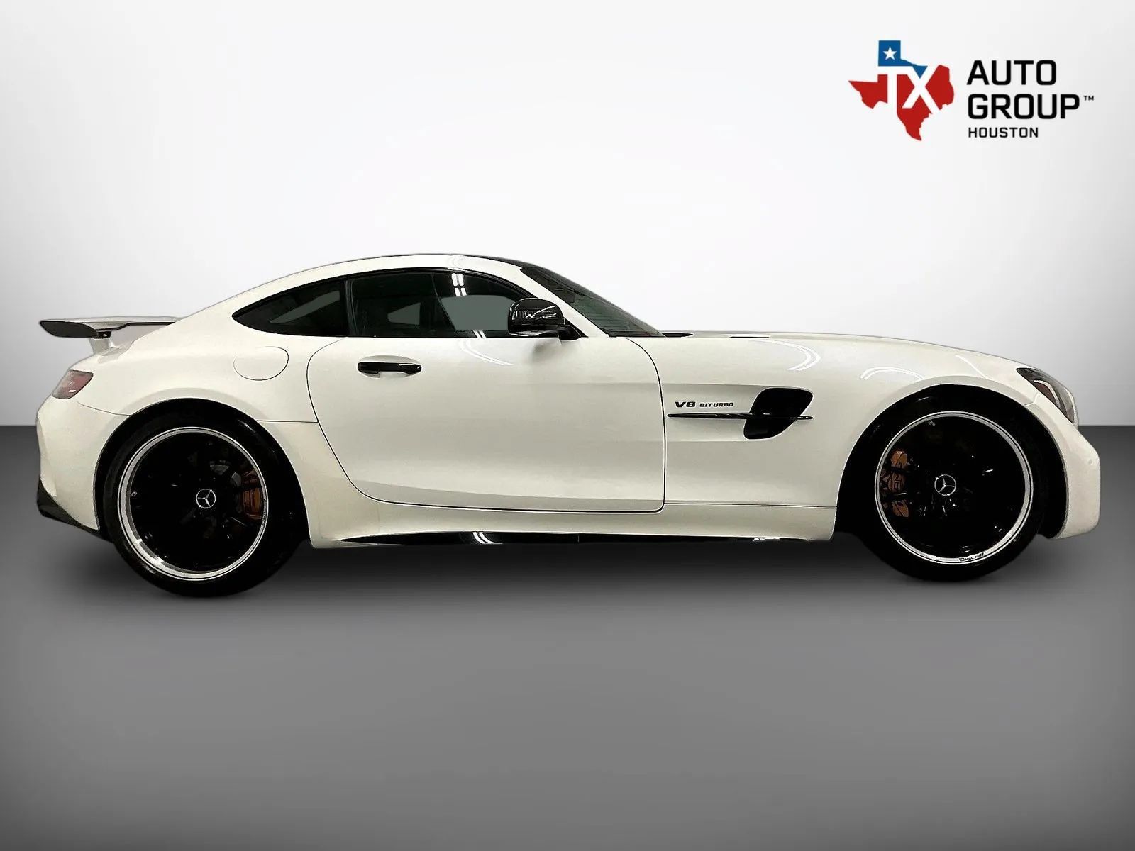 Used 2018 Mercedes-Benz AMG GT R image 8