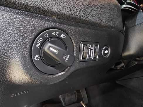 Used 2019 Dodge Charger SXT w/ Driver Confidence Group AWD/4WD image 31