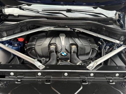Used 2019 BMW X5 xDrive50i w/ M Sport Package AWD/4WD image 9