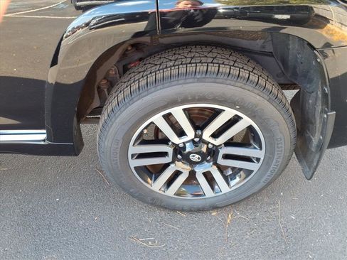 Used 2020 Toyota 4Runner Limited image 21