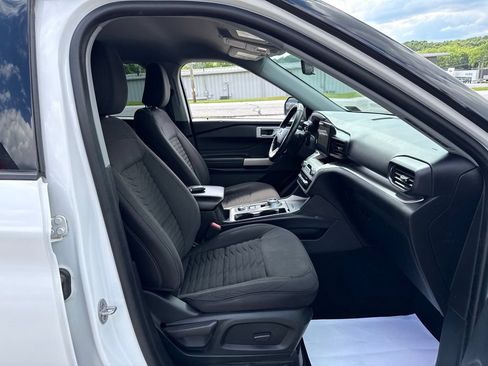 Used 2021 Ford Explorer XLT w/ Class III Trailer Tow Package AWD/4WD image 40