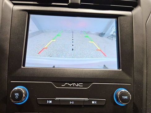 Used 2020 Ford Fusion SE w/ Equipment Group 151A FWD image 17