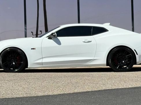 Used 2016 Chevrolet Camaro SS RWD image 5