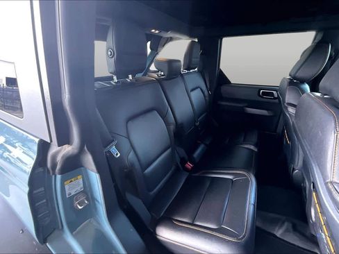 Used 2023 Ford Bronco Badlands w/ Sasquatch Package AWD/4WD image 19