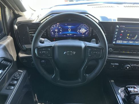 Used 2025 Chevrolet Silverado 1500 RST AWD/4WD image 14