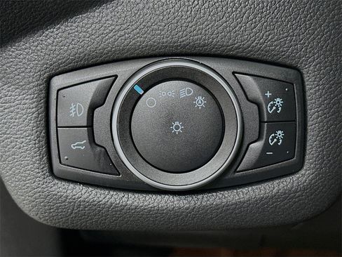 Used 2017 Ford Escape SE w/ Equipment Group 201A image 11