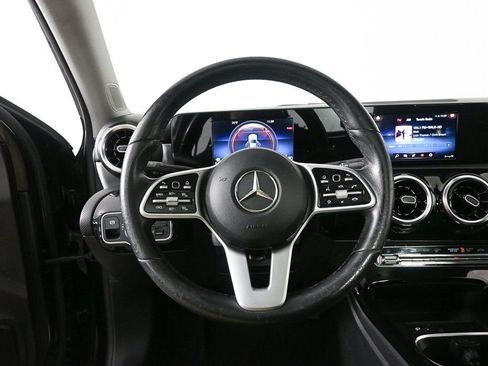 Used 2019 Mercedes-Benz A 220 A 220 image 2