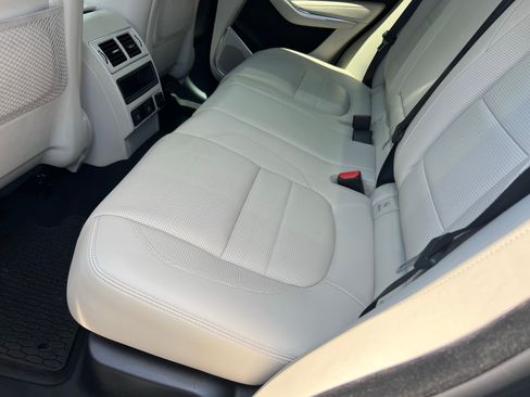 Certified 2026 Jaguar F-PACE R-Dynamic S AWD/4WD image 35
