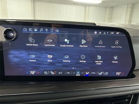 New 2025 Chevrolet Suburban Premier image 13