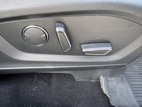 Used 2020 Ford Explorer Limited image 40