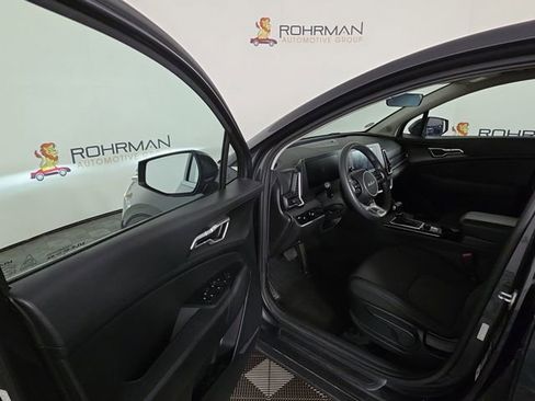 Used 2023 Kia Sportage LX image 18
