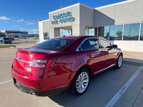 Used 2019 Ford Taurus Limited FWD image 5