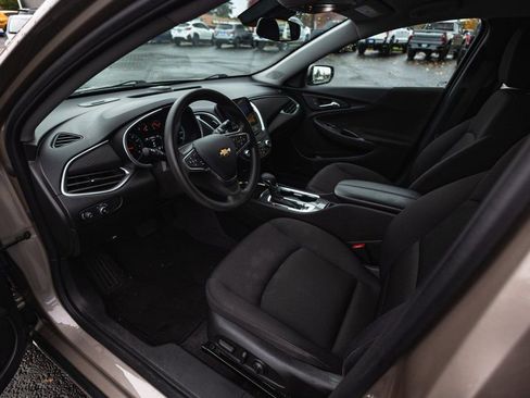 Used 2023 Chevrolet Malibu LT image 10