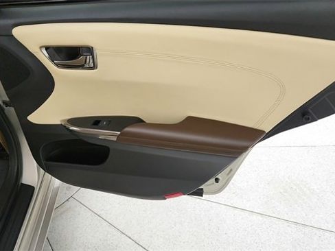 Used 2016 Toyota Avalon XLE Premium image 23