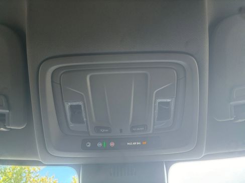 Used 2024 Chevrolet Silverado 2500 LT image 29