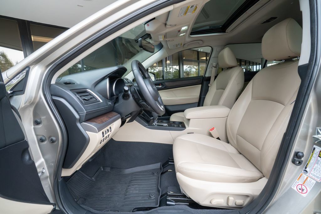Used 2019 Subaru Outback 2.5i Limited AWD/4WD image 8