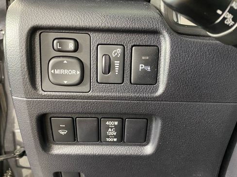 Used 2019 Toyota 4Runner Limited AWD/4WD image 21