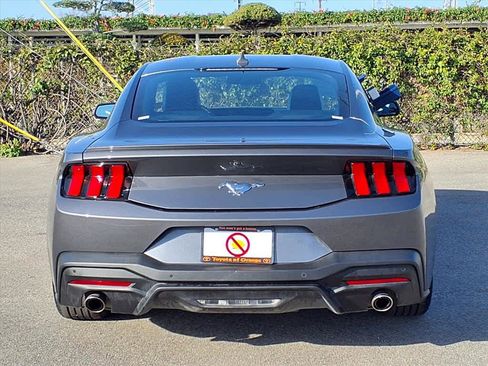 Used 2024 Ford Mustang Premium image 6