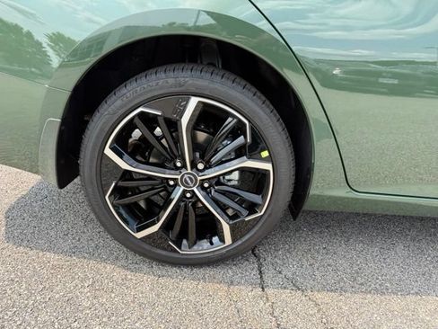 New 2026 Nissan Altima 2.5 SR AWD/4WD image 13