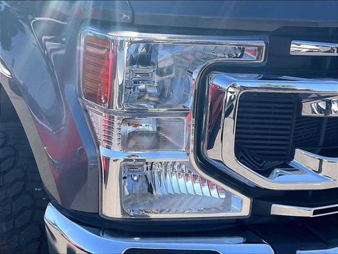 Used 2021 Ford F250 XLT w/ XLT Premium Package AWD/4WD image 29