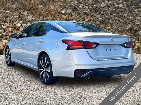 Used 2022 Nissan Altima 2.5 SR FWD image 11