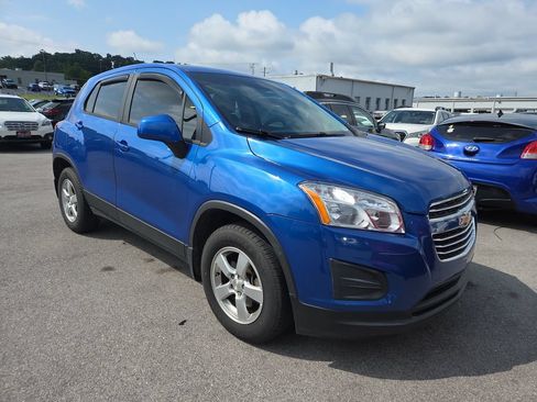 Used 2016 Chevrolet Trax LS w/ LPO, Protection Package AWD/4WD image 1