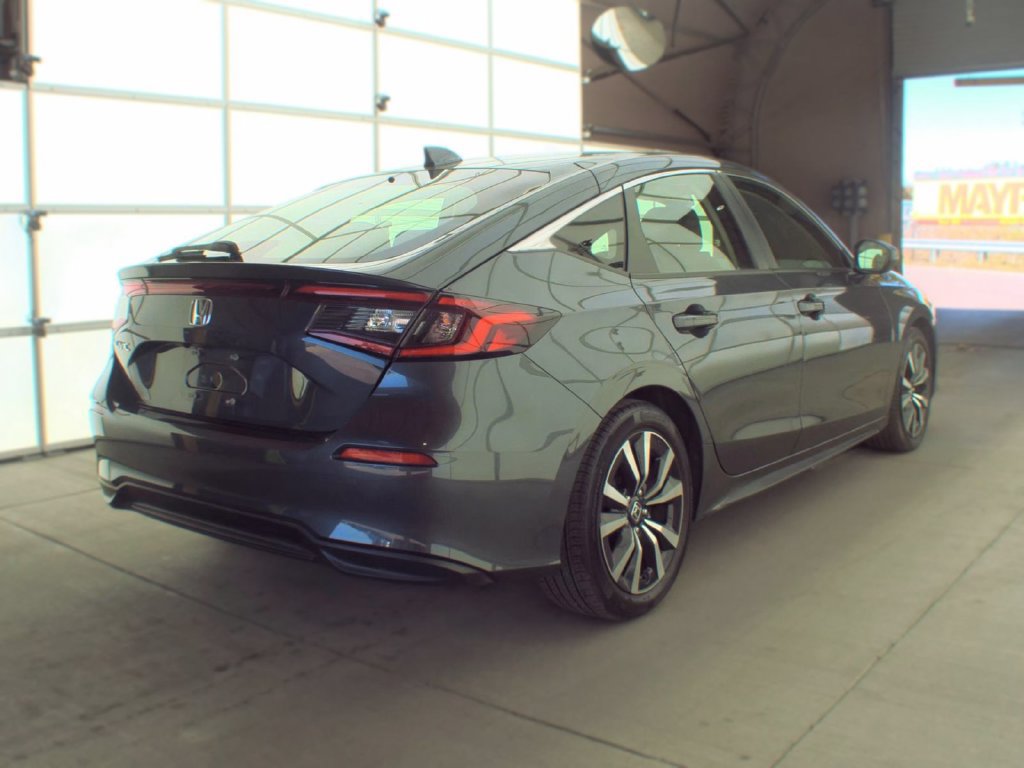 Used 2023 Honda Civic EX-L image 4