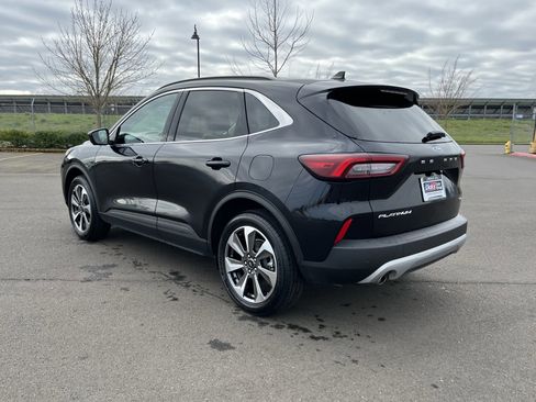 Used 2024 Ford Escape Platinum image 3