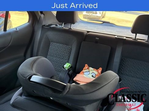 Used 2024 Chevrolet Equinox LT image 11