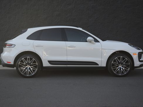 Certified 2026 Porsche Macan image 8