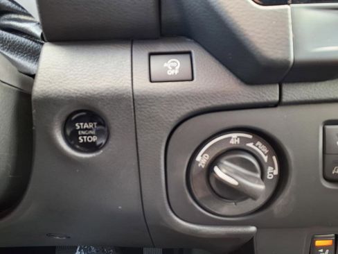 New 2026 Nissan Frontier PRO-4X w/ Pro-4x Convenience Package image 24